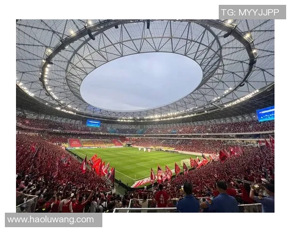 南京足球队技术革新引发热议推动地方足球发展新局面